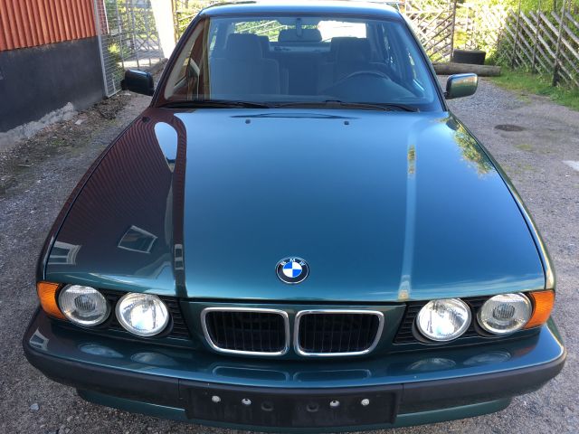 396757-6 BMW 520 i 1995   42000 km