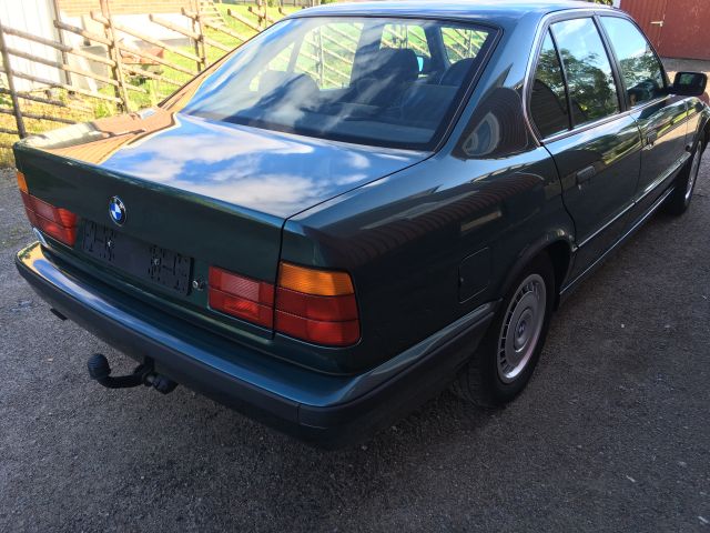 396757-9 BMW 520 i 1995   42000 km