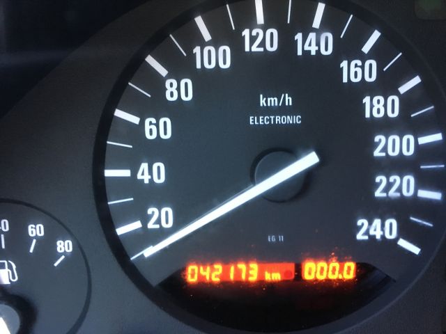 396757-26 BMW 520 i 1995   42000 km