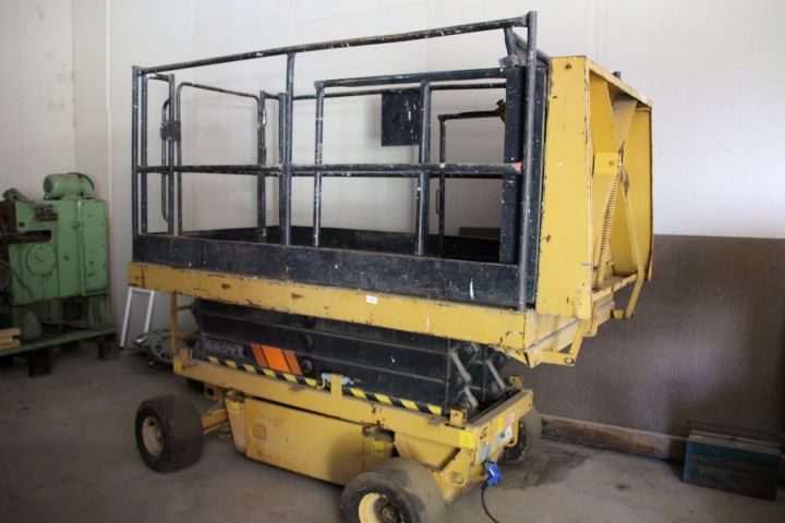 392882-3 Saxlift Grove SM3158E