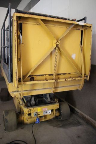 392882-4 Saxlift Grove SM3158E