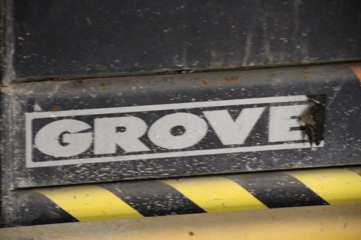 392882-8 Saxlift Grove SM3158E