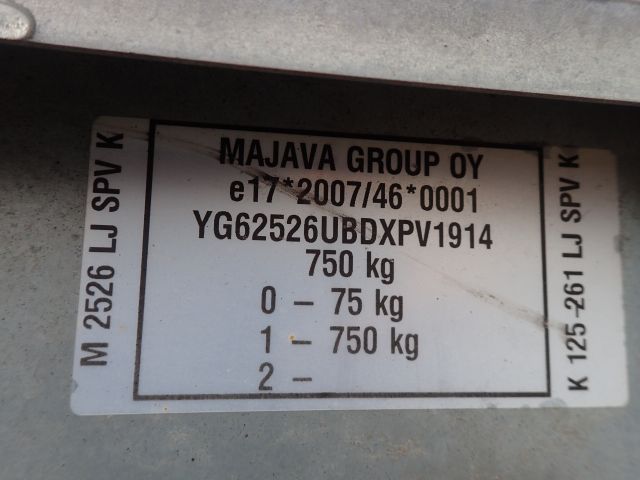 403695-17 Kåpsläpvagn Majava -13 WPU249