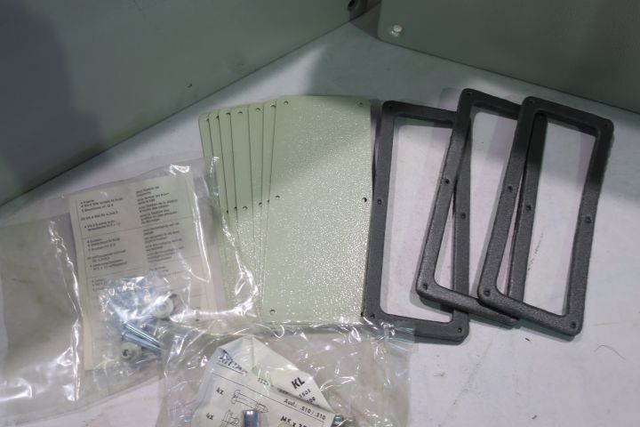 351758-6 4 pieces of appliance from Rittal, KL1537