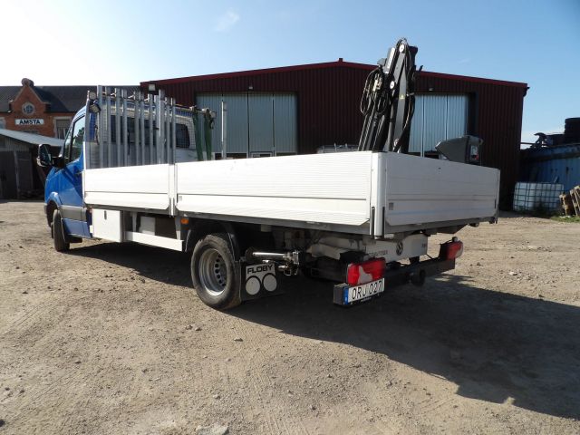 379502-4 VW Crafter with crane -15