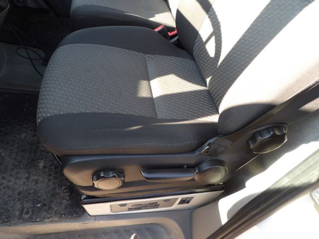 379502-11 VW Crafter with crane -15