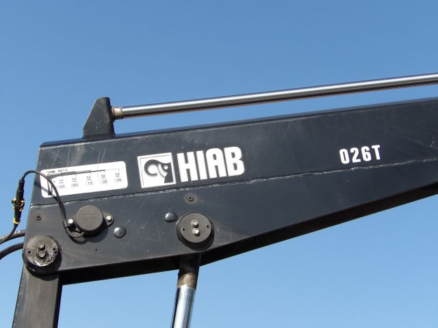 379502-19 VW Crafter with crane -15