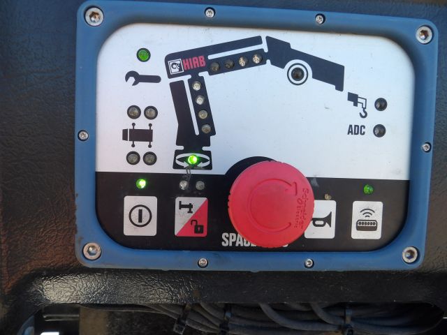 379502-22 VW Crafter with crane -15