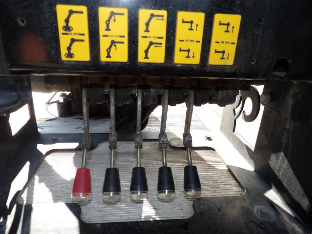 379502-23 VW Crafter with crane -15