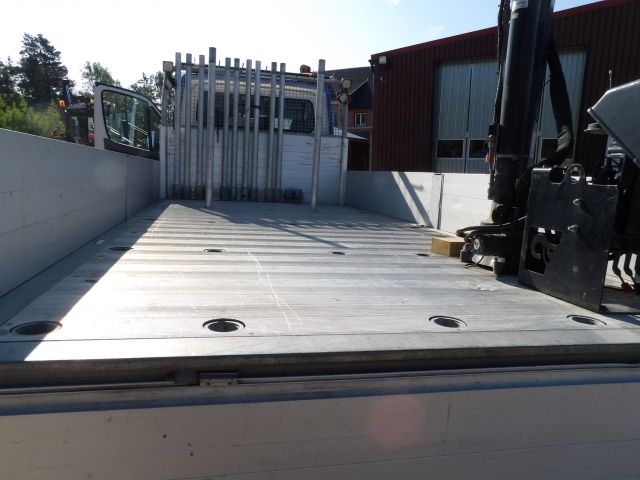 379502-27 VW Crafter with crane -15