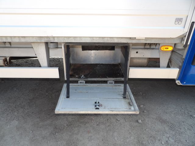 379502-35 VW Crafter with crane -15