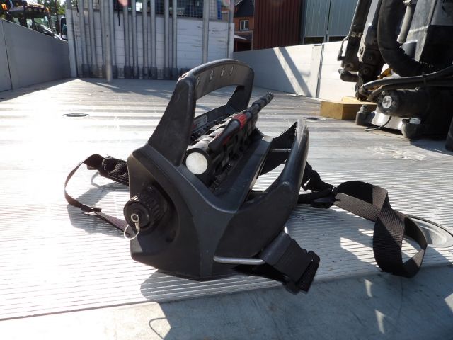 379502-46 VW Crafter with crane -15