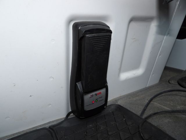 379502-52 VW Crafter with crane -15