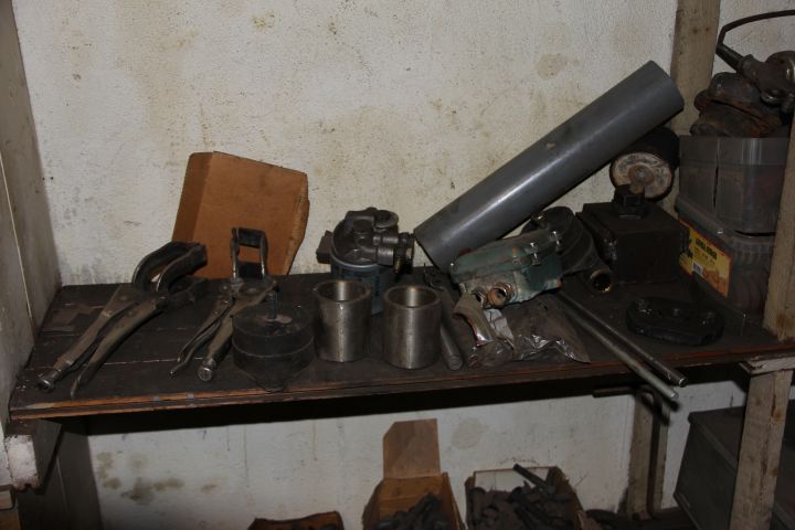 407287-6 Everything in the shelf