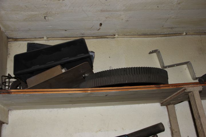 407287-8 Everything in the shelf