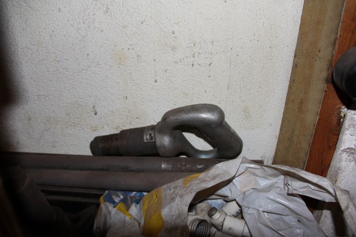 407287-16 Everything in the shelf