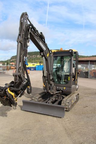 387062-4 Bandgrävmaskin Volvo EC35D -16 (ny!)
