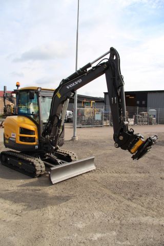 387062-5 Bandgrävmaskin Volvo EC35D -16 (ny!)