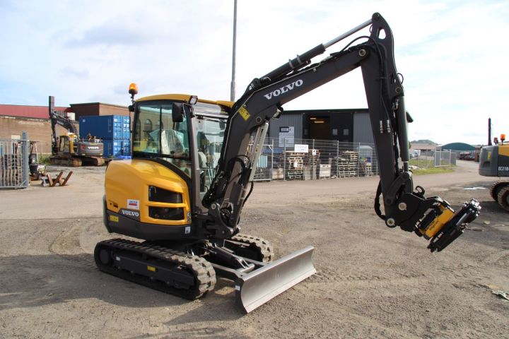 387062-6 Bandgrävmaskin Volvo EC35D -16 (ny!)