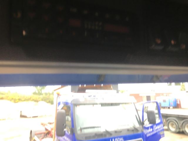 403669-11 VOLVO FH12 6 * 2 with tipping flap and Palfinger crane. ROR493