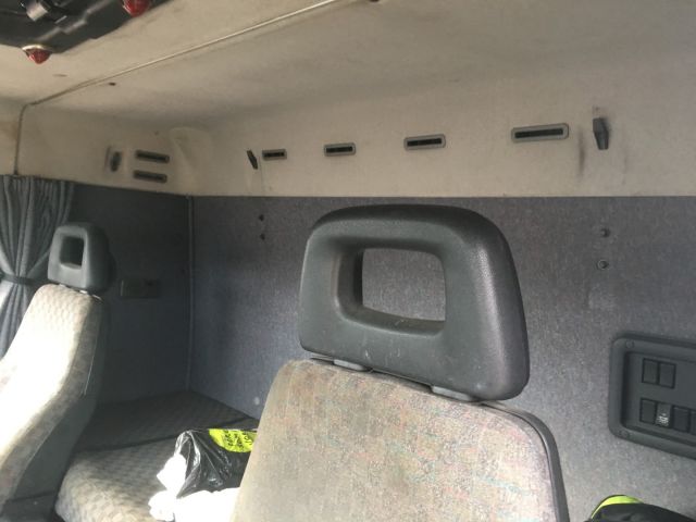 403669-12 VOLVO FH12 6 * 2 with tipping flap and Palfinger crane. ROR493