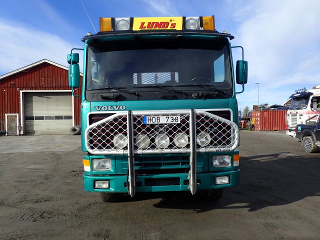 407161-2 VOLVO F16 Lastväxlare Reg: HDB738