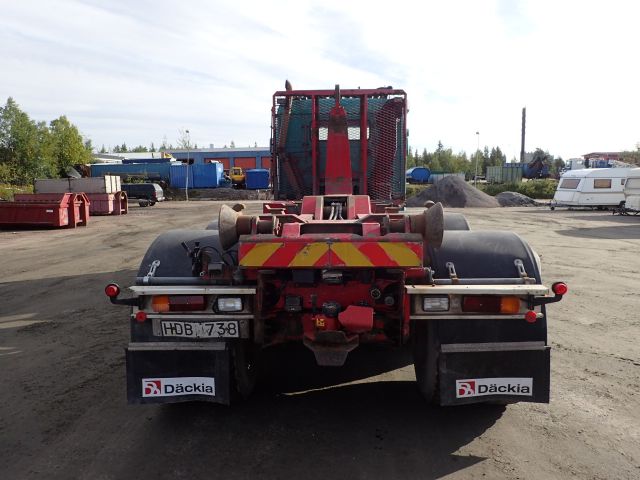 407161-6 VOLVO F16 Lastväxlare Reg: HDB738