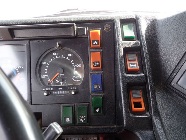 407161-73 VOLVO F16 Lastväxlare Reg: HDB738