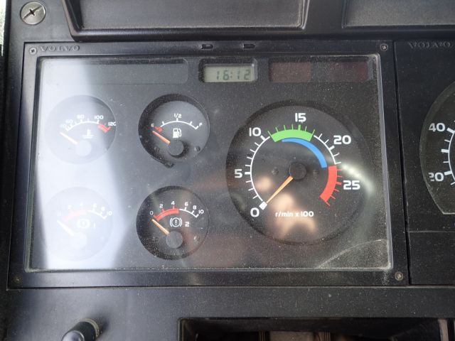 407161-75 VOLVO F16 Lastväxlare Reg: HDB738