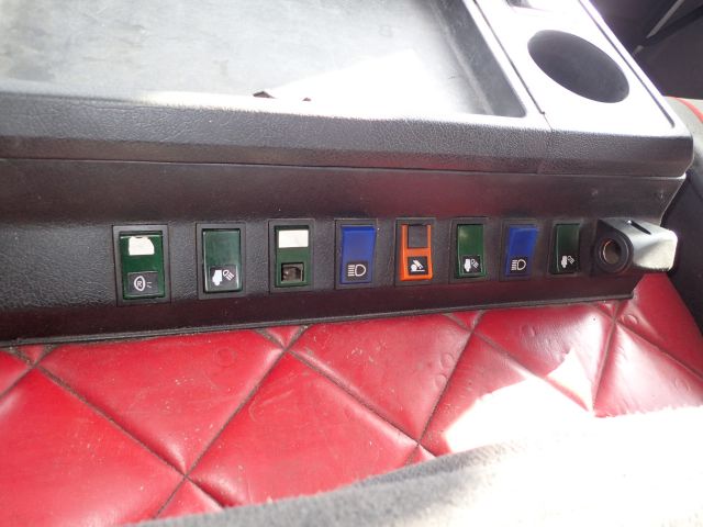 407161-79 VOLVO F16 Lastväxlare Reg: HDB738