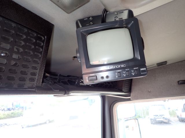 407161-83 VOLVO F16 Lastväxlare Reg: HDB738