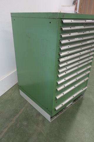 397541-18 Listaskåp