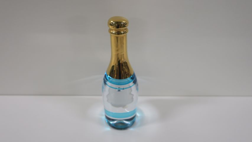 389864-2 Kosta Boda Celebrate champagne blå