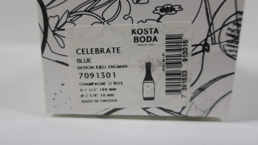 389864-4 Kosta Boda Celebrate champagne blå