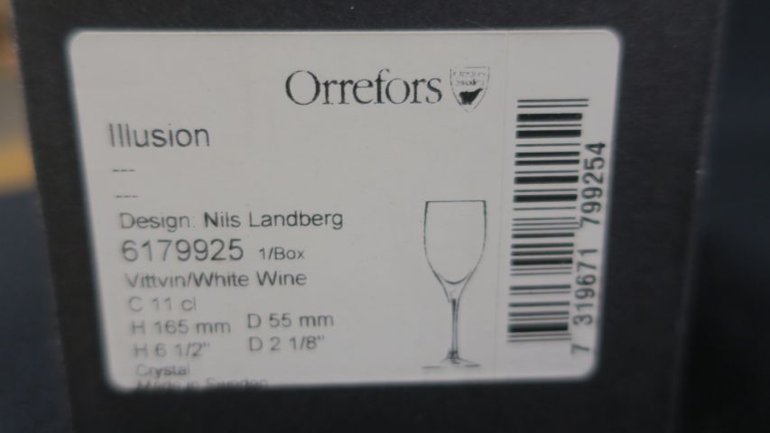 397157-3 2st Orrefors Illusion Vittvin 11cl