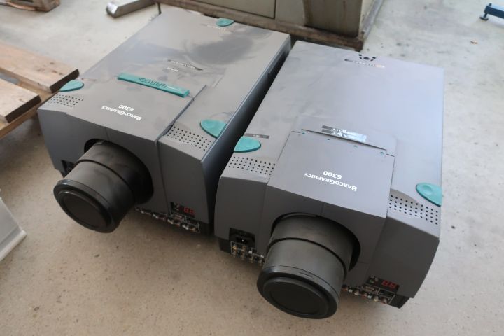 310293-1 2 projectors from Barco Graphics.