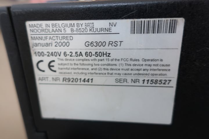 310293-6 2 projectors from Barco Graphics.