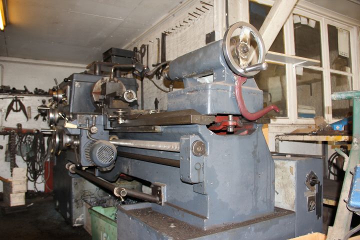 407263-22 Metal lathe uzina