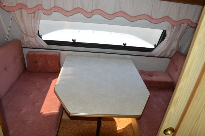 408118-21 CABBY 562 DLX -1988