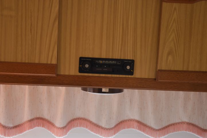 408118-23 CABBY 562 DLX -1988