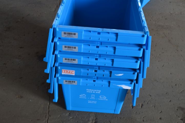 408789-4 Liquidation item: 5 x Gobox stacking and container boxes. Free shipping