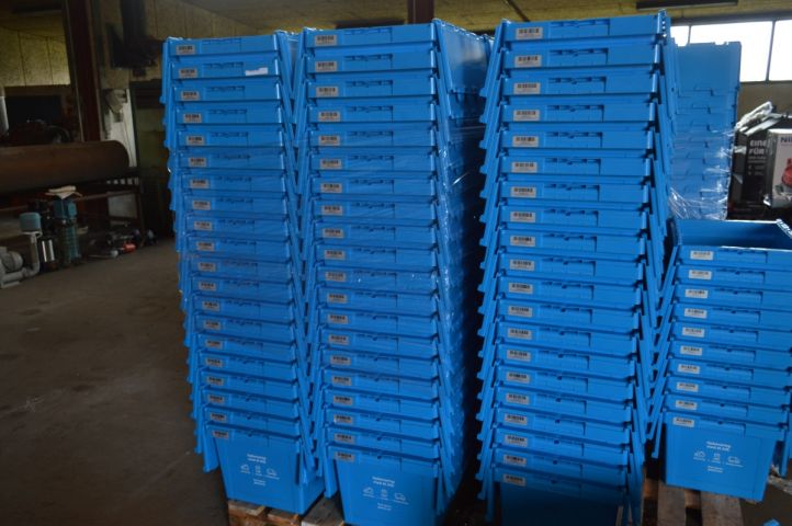 408789-14 Liquidation item: 5 x Gobox stacking and container boxes. Free shipping