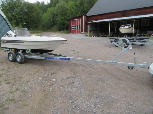 343941-4 Boat trailer