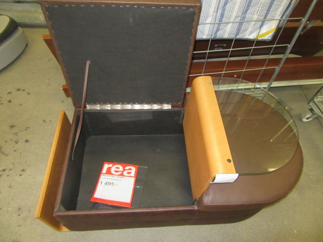 343960-3 Hall / kontorsmöbel