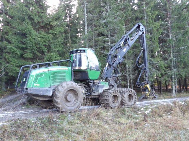 413141-3 John Deere 1170E -10