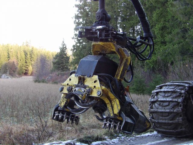 413141-4 John Deere 1170E -10