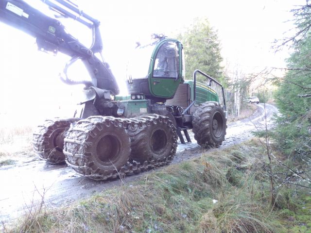 413141-6 John Deere 1170E -10