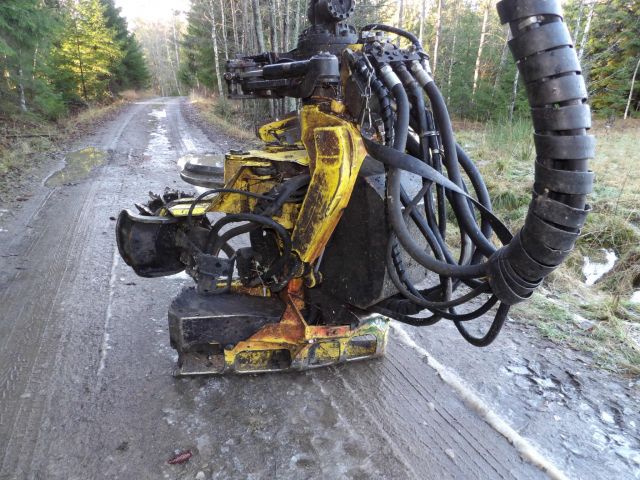 413141-12 John Deere 1170E -10