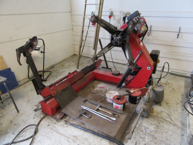 379615-1 Tire machine