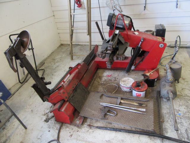 379615-2 Tire machine